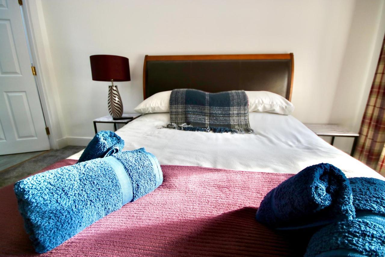 Serviced Accommodation Moray - Lesmurdie House エルギン エクステリア 写真