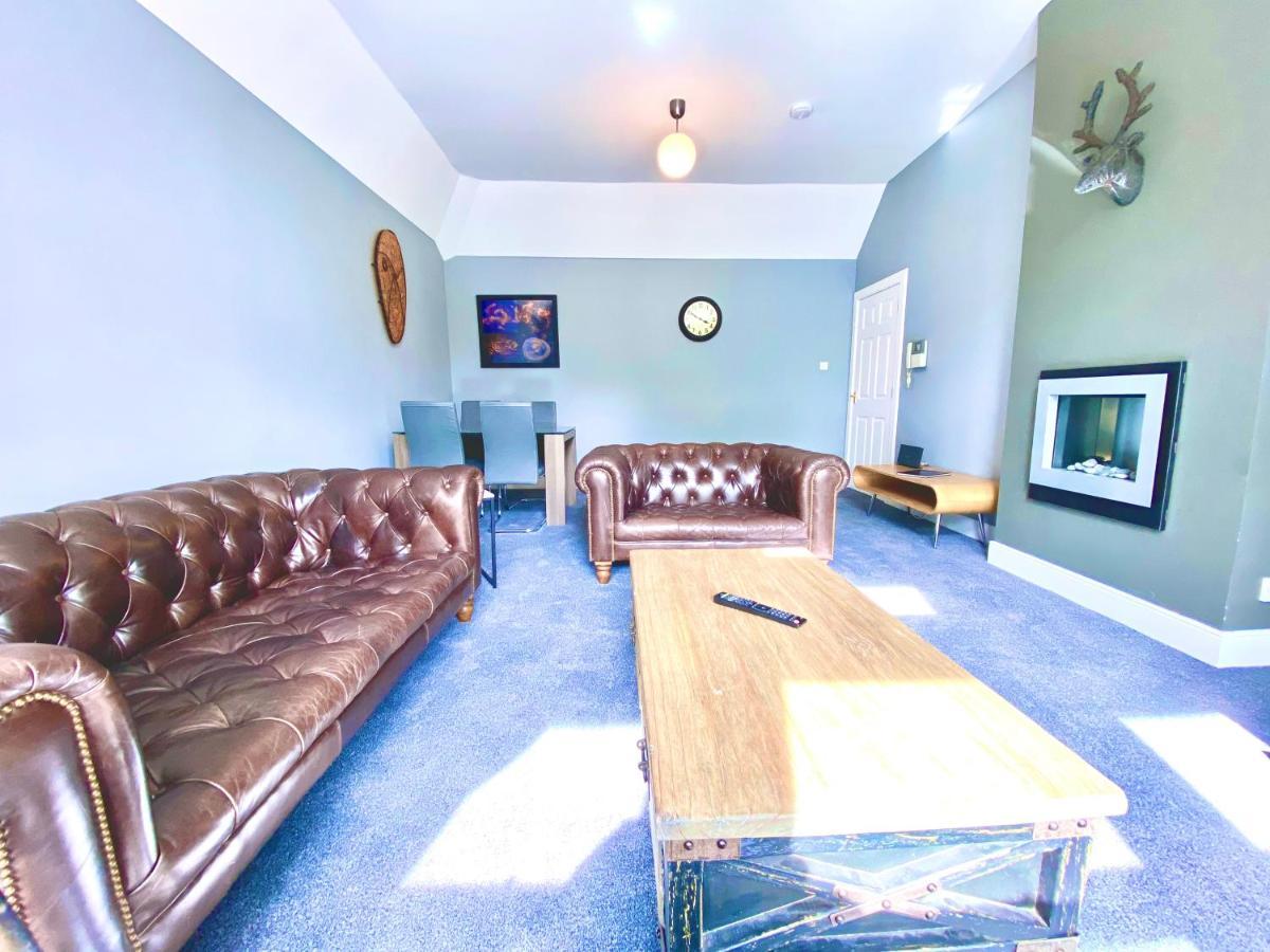 Serviced Accommodation Moray - Lesmurdie House エルギン エクステリア 写真