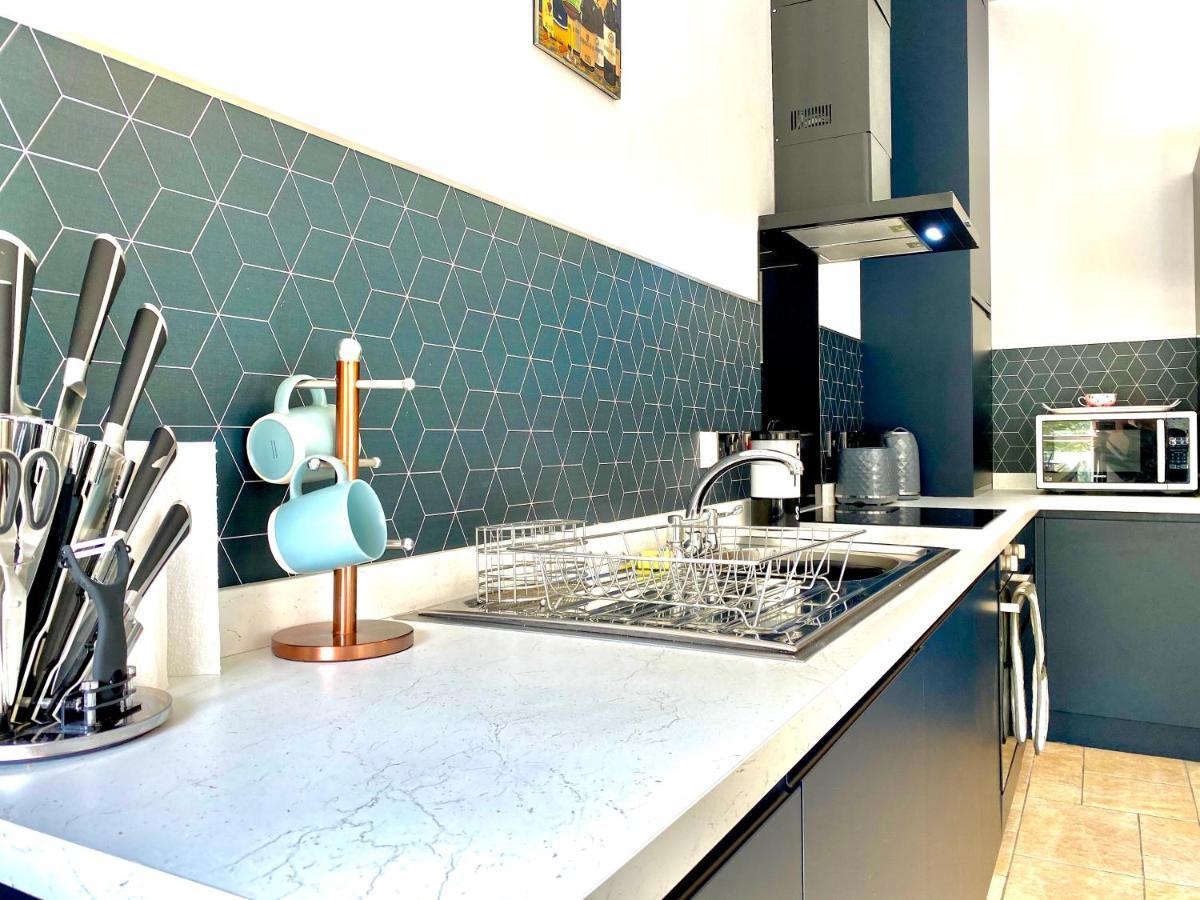 Serviced Accommodation Moray - Lesmurdie House エルギン エクステリア 写真