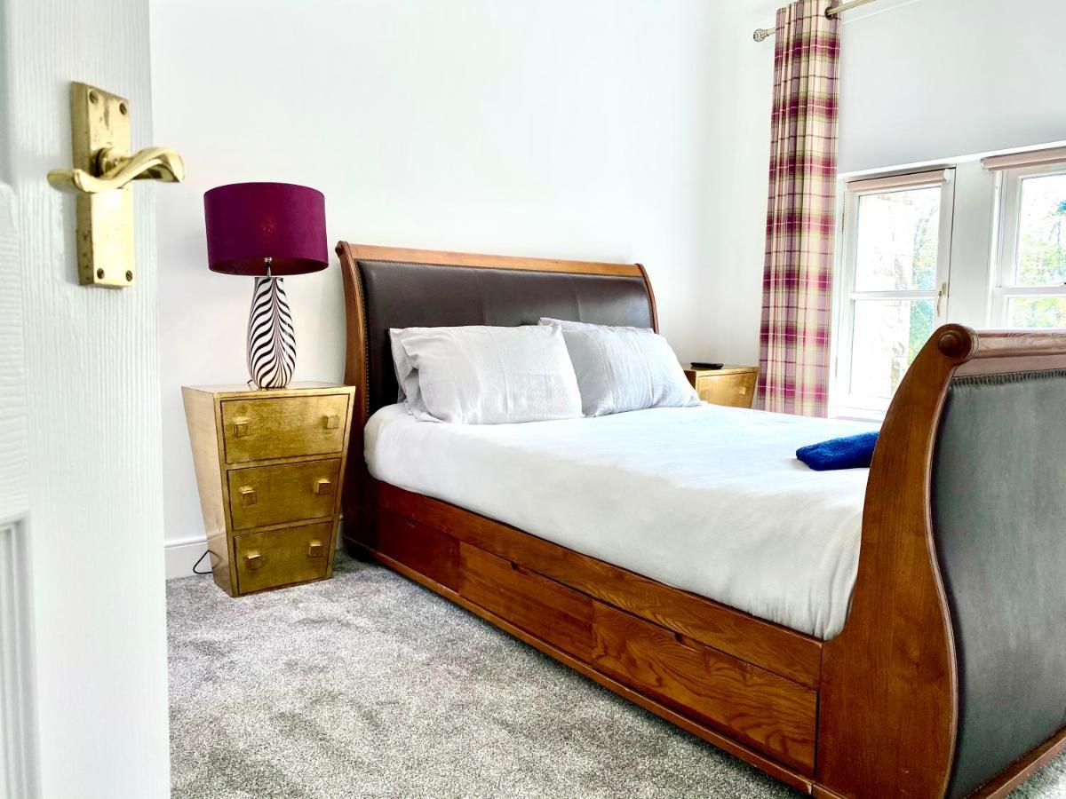 Serviced Accommodation Moray - Lesmurdie House エルギン エクステリア 写真